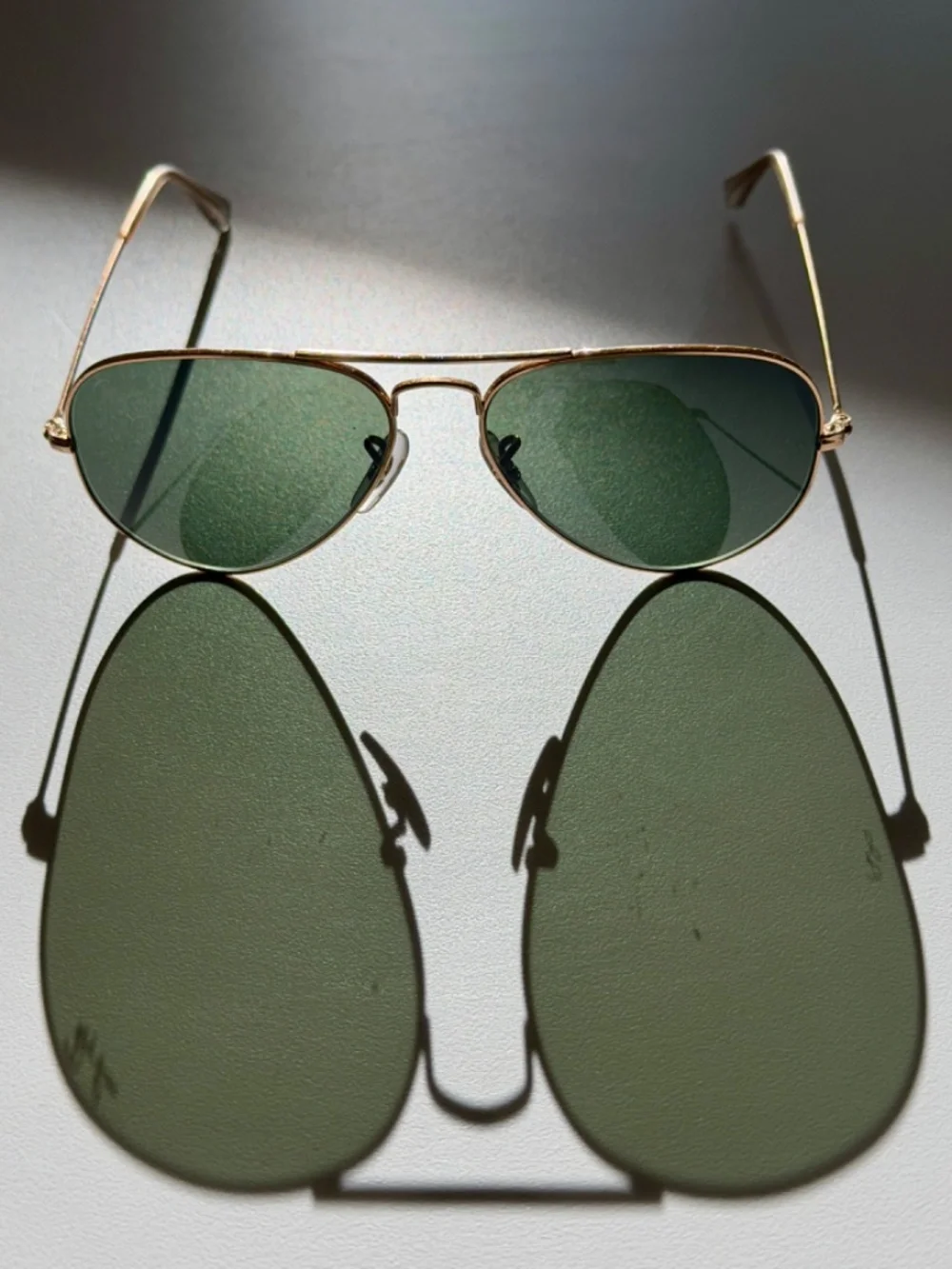 Ray-Ban~Aviator Classic~RB3025~Gold Frame:Green Lenses~Size 55-14